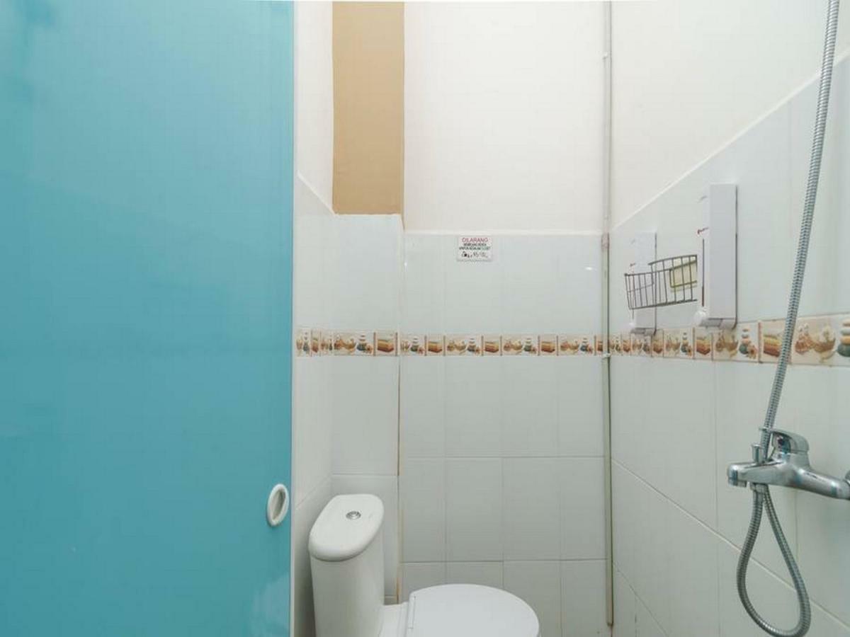 Reddoorz At Tara Homestay Палембанг Екстериор снимка