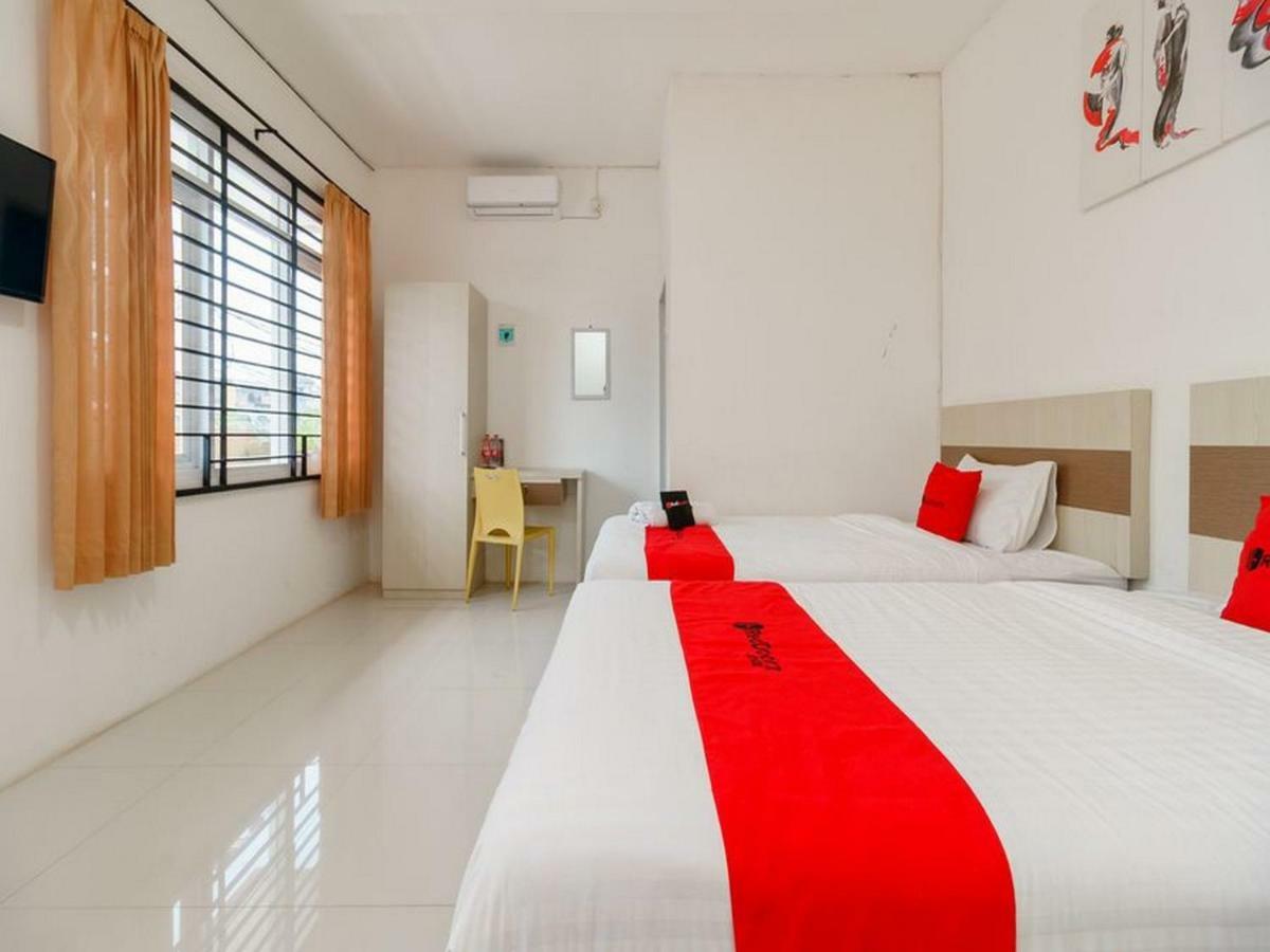 Reddoorz At Tara Homestay Палембанг Екстериор снимка